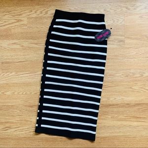NWT Posh Shop Body-Con Midi Skirt